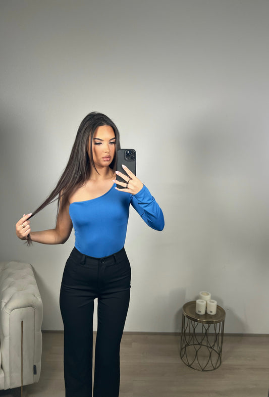 KAYLEE ONE-SLEEVE BODY BLUE